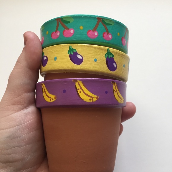 ❤️set of three mini terracotta decorative plant pots - Picture 3 of 4